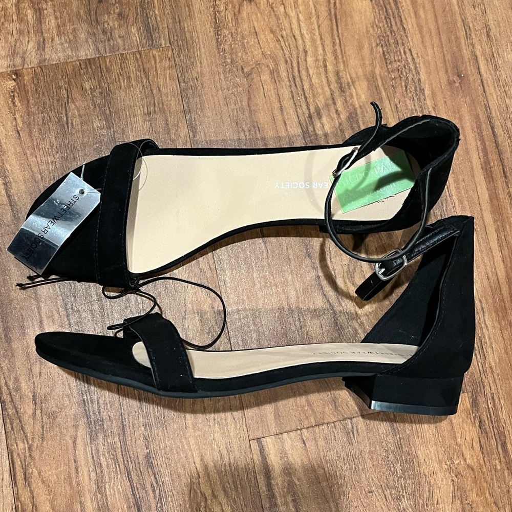 Streetwear Society Black Velvet Sandals w/ Heel
